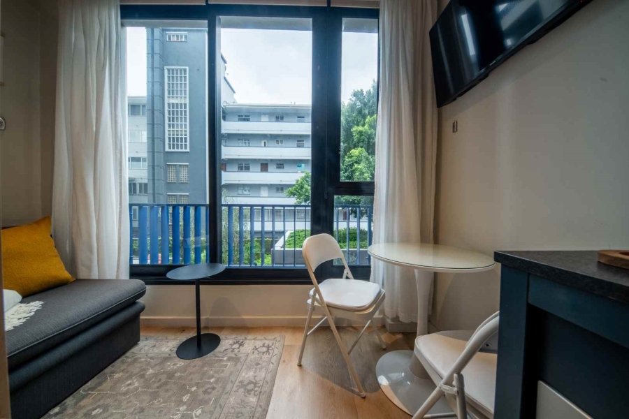 1 Bedroom Property for Sale in Sea Point Western Cape